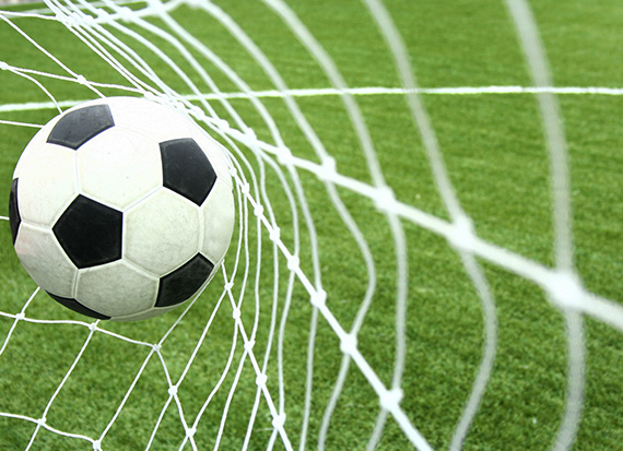 Last night s football results holsworthy today